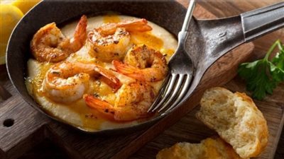 على خطى المطاعم.. حضّري جمبري بالكريمة والتوابل