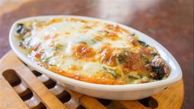 طريقة عمل طاجن دجاج بالسبانخ والكريمة اللذيذة