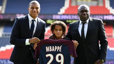 شقيق مبابي يترأس قائمة باريس سان جيرمان لمباراة ليل بالدوري الفرنسي