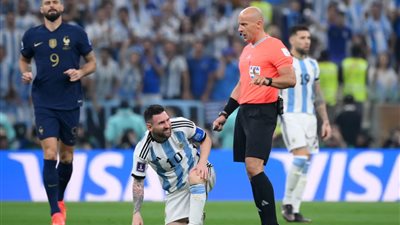 فيفا يُعلن حكم مباراة الأهلي وفلومينينسي..  أدار نهائي كأس العالم