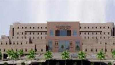 رئيس جامعة طيبة التكنولوجية يناقش المشاركة في مؤتمر شباب الأقصر