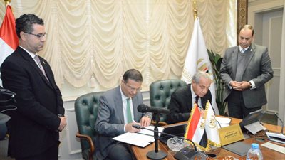بروتوكول بين التموين والبنك الزراعى لدعم المشغولات الذهبية