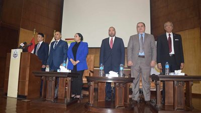 تجارية القاهرة تنظم مؤتمر 