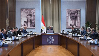 مدبولي يناقش التوسع في إقامة مدارس 