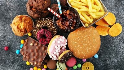 الأطعمة المصنعة واللحوم تسبب أمراض الدم الدهنية 