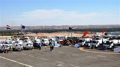 محافظ أسوان يكلف السكرتير العام بتفقد اصطفاف المعدات لمواجهة الأزمات والطوارئ 