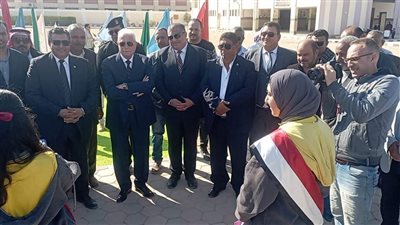 محافظ جنوب سيناء يفتتح الملعب الخماسي بمدرسة الشهيد عبد المنعم رياض