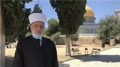مُفتي الديار الفلسطينية يدين تصاعد اعتداءات الاحتلال ومستوطنيه على الأماكن الدينية