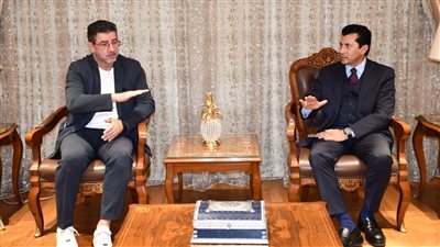 وزير الرياضة يلتقي المدير الفني للمنتخب الوطني بالعاصمة الإدارية الجديدة