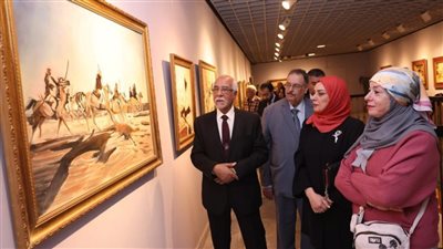 سفيرة مملكة البحرين بالقاهرة تشارك في افتتاح معرض الفنان التشكيلي فاروق مصطفى