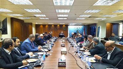 نائب وزير الإسكان يناقش فرص تطوير عدادات المياه الذكية بتكنولوجيا مصرية 