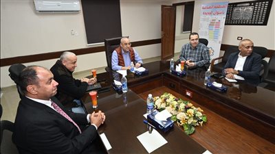وزير الإسكان يلتقى أعضاء جمعية مستثمري أسوان