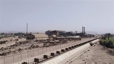 الخطر يحاصر صناعة السكر في قنا