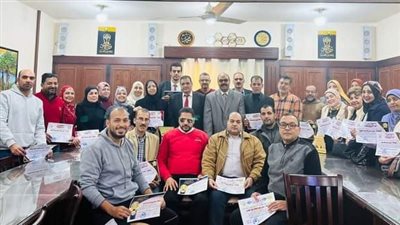 وكيل تعليم الإسماعيلية يكرم الأول جمهورية في الإحصاء  الاستقراري 