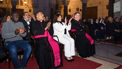 وزيرة الهجرة تشهد الاحتفال لعيد الميلاد المجيد بكنيسة السيدة العذراء بمصر الجديدة