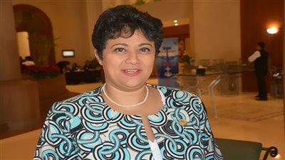 نميرة نجم في برنامج بالورقة والقلم مساء غدا علي شاشة TEN