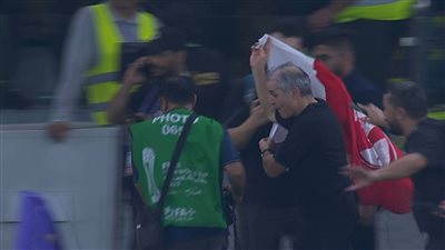 شاهد.. كولر يحتفل مع جمهور الأهلي بتحقيق برونزية مونديال الأندية