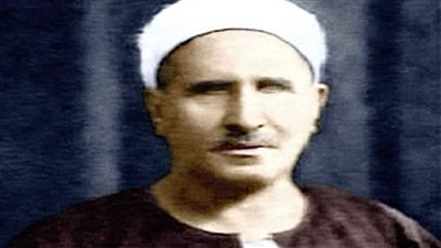 كان يؤذن للجمعة على مقام موسيقى.. ذكرى رحيل سيد القراء الشيخ علي محمود