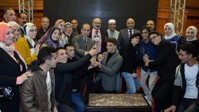 تعليم الشرقية تهنىء طلاب مدرستي السويدي ومنيا القمح لفوزهما برنامج 