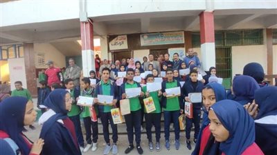 تكريم الفائزين في مسابقة القرآن الكريم بمدرسة الدكتور يوسف إسماعيل بالألومنيوم