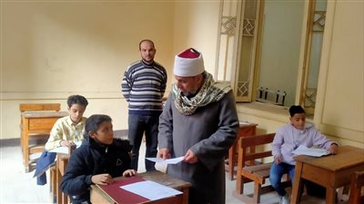 هدوء في لجان امتحانات النقل الإبتدائي والإعدادي بأزهر الشرقية