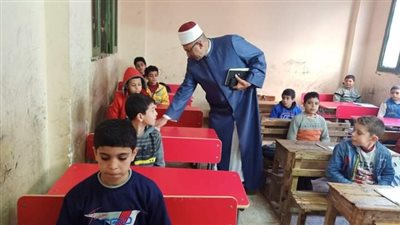  هدوء واستقرار بلجان امتحانات النقل الابتدائي والإعدادي بأزهر الغربية