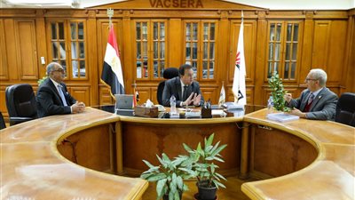 وزير الصحة يستعرض الرؤية المستقبلية لشركة «ڤاكسيرا» لتحقيق الاكتفاء الذاتي من الأمصال واللقاحات 