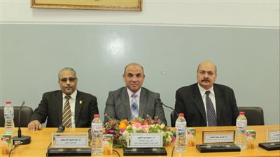 جامعة أسيوط تشهد ورشة عمل بكلية العلوم عن 