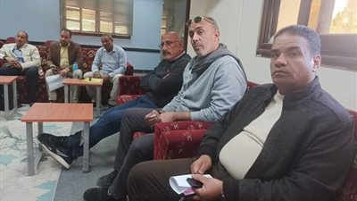 تعليم نجع حمادي تناقش الاستعدادات النهائية لامتحانات الفصل الدراسي الأول 