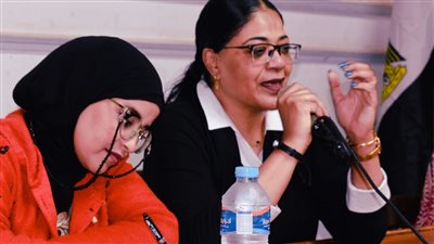 رئيسة نادي المرأة الإفريقية تناشد النازحات السودانيات بعدم التفريض في الوطن