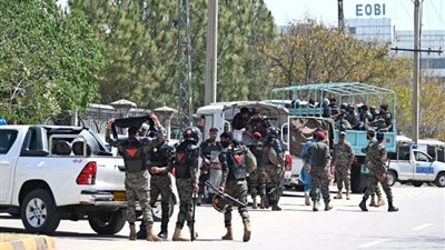 باكستان.. مقتل 7 أشخاص إثر انفجار قنبلة أمام مكتب لجنة موالية للحكومة