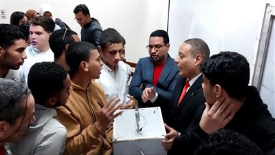 أفكار متنوعة لطلاب المعهد الفنى الصحى بقنا لتنفيذ مشاريع الإلكترونيات 