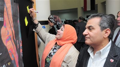 قيادات جامعة كفر الشيخ تفتتح معرض الفنون التشكيلية للطلاب 
