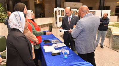 رئيس جامعة أسيوط يتفقد أعمال المبادرة الرئاسية للكشف المبكر عن الأورام السرطانية