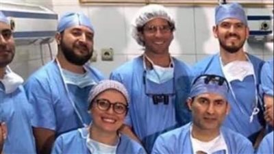 مستشفي جامعة أسيوط تنجح في زرع يد كاملة لشاب بعد بترها