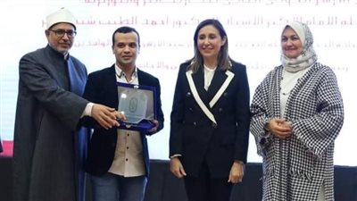 بحضور وزيرة الثقافة.. تكريم إسلام زكي بملتقى الأزهر الدولي للكاريكاتير
