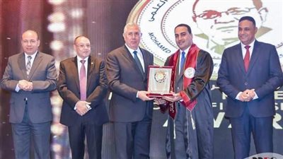 الدكتور محمد العيسوى يفوز بجائزة محمد ربيع ناصر للبحث العلمى