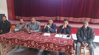 مدير تعليم نجع حمادي يستعرض الاجراءات المتعلقة بامتحانات الترم الأول