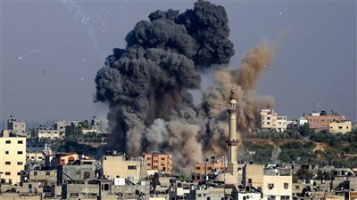 تجدد الاشتباكات في خان يونس.. ووقوع عشرات القتلى جراء القصف الإسرائيلي 