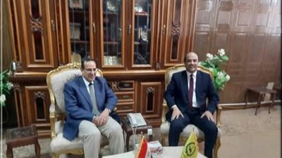 رئيس جامعة العريش يهنئ محافظ شمال سيناء بعيد رأس السنة الميلادية