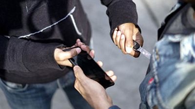 ضبط بلطجي السويس سرق مواطن بالإكراه  