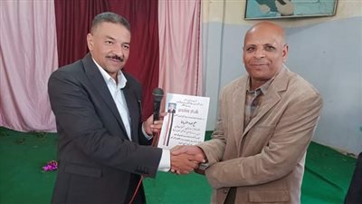  تعليم نجع حمادي تشهد احتفال مدارس الشرقي بهجورة بمدير نجع ضاحي الابتدائية