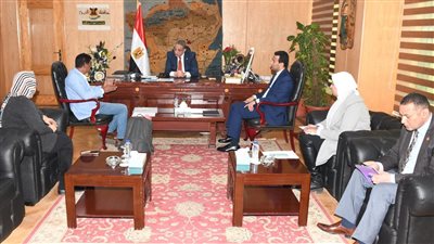 محافظ الفيوم يتابع إجراءات تنفيذ مشروع 