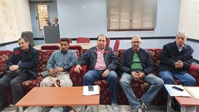 نجع حمادي تعقد اجتماعًا موسعًا لتحقيق الانضباط الإداري بالمدارس 