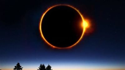 الأرض على موعد مع الكسوف الشمسي.. ظلام دامس 