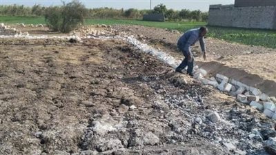  إزالة حالة تعد على الأراضي الزراعية بنجع سالم في نجع حمادي 