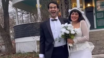 زواج ثراء جبيل ومختار الديناري فجأة بأمريكا يثير الجدل.. سر تخليها عن أهلها في عقد القران