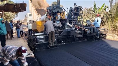 أسيوط: استكمال رصف طريق كوبري المرور بالبداري