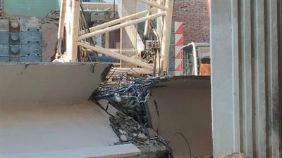 المعاينة الأولية في حادث محور الفريق كمال عامر.. العمال كانوا أعلى الجزء المنهار قبل سقوطه