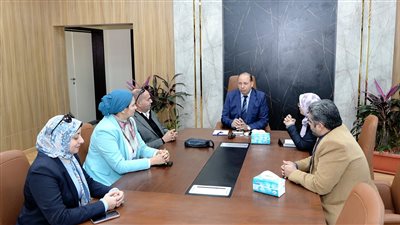 رئيس جامعة المنصورة الأهلية يتابع  سير العملية التعليمية 